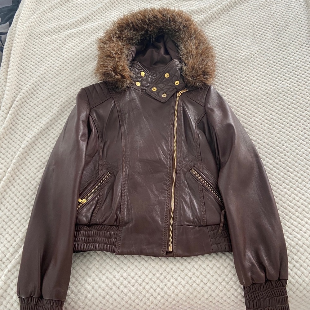 Jackets - Picture 10 of 16